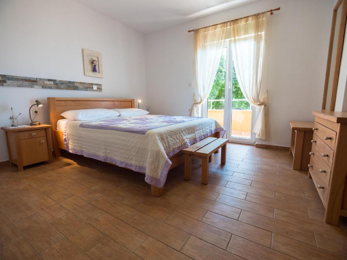 Apartmani Maslina Lun  Exteriör bild